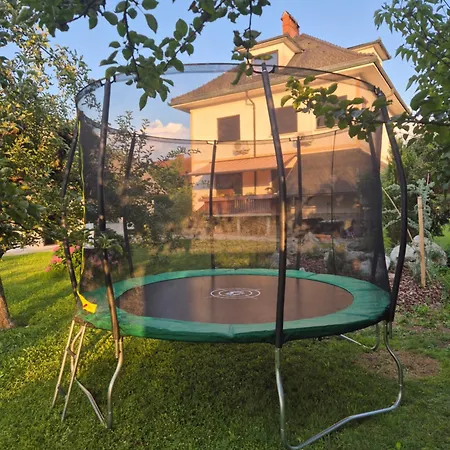 Вилла Entire For 6 Near Bled -private Garden, Grill & Free Parking Лешче