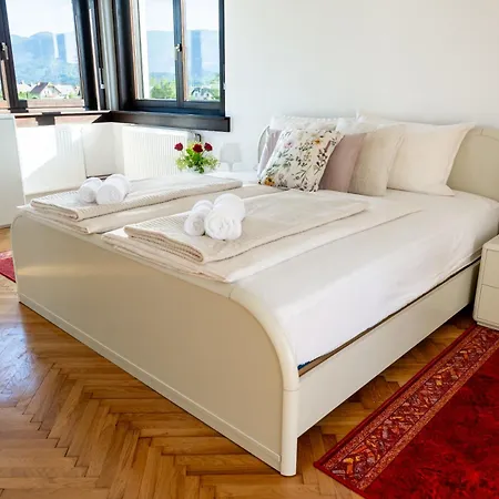 Entire For 6 Near Bled -private Garden, Grill & Free Parking