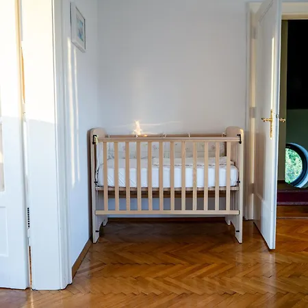 Вилла Entire For 6 Near Bled -private Garden, Grill & Free Parking